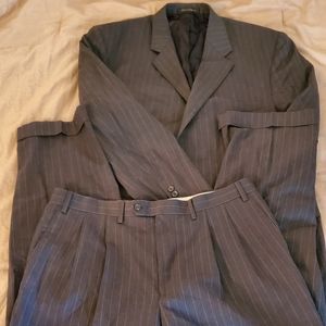 Mens Chaps gray pinstripe suite 46r 38x30